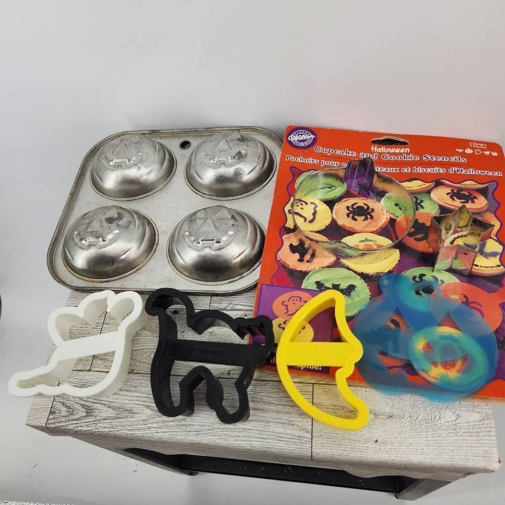 Halloween Bakewear Bundle Ghost Cat Pumpkin Cookie Cutters Cupcake Stencils